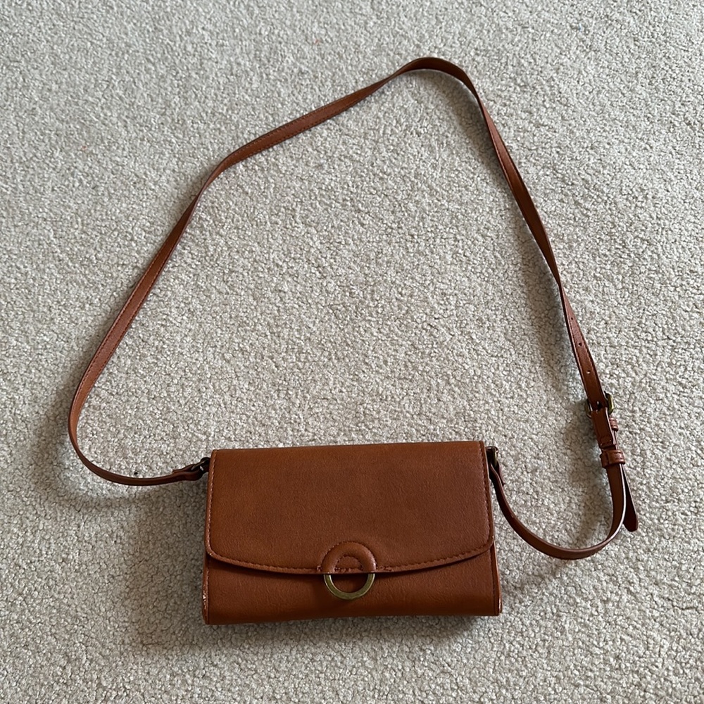 Universal Thread Crossbody - Picture 2 of 4